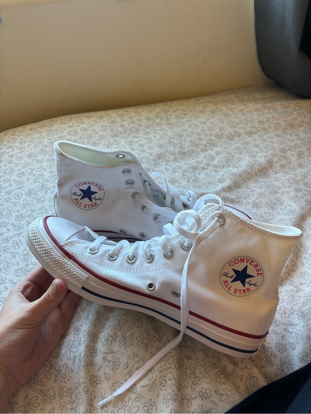 Women’s converse